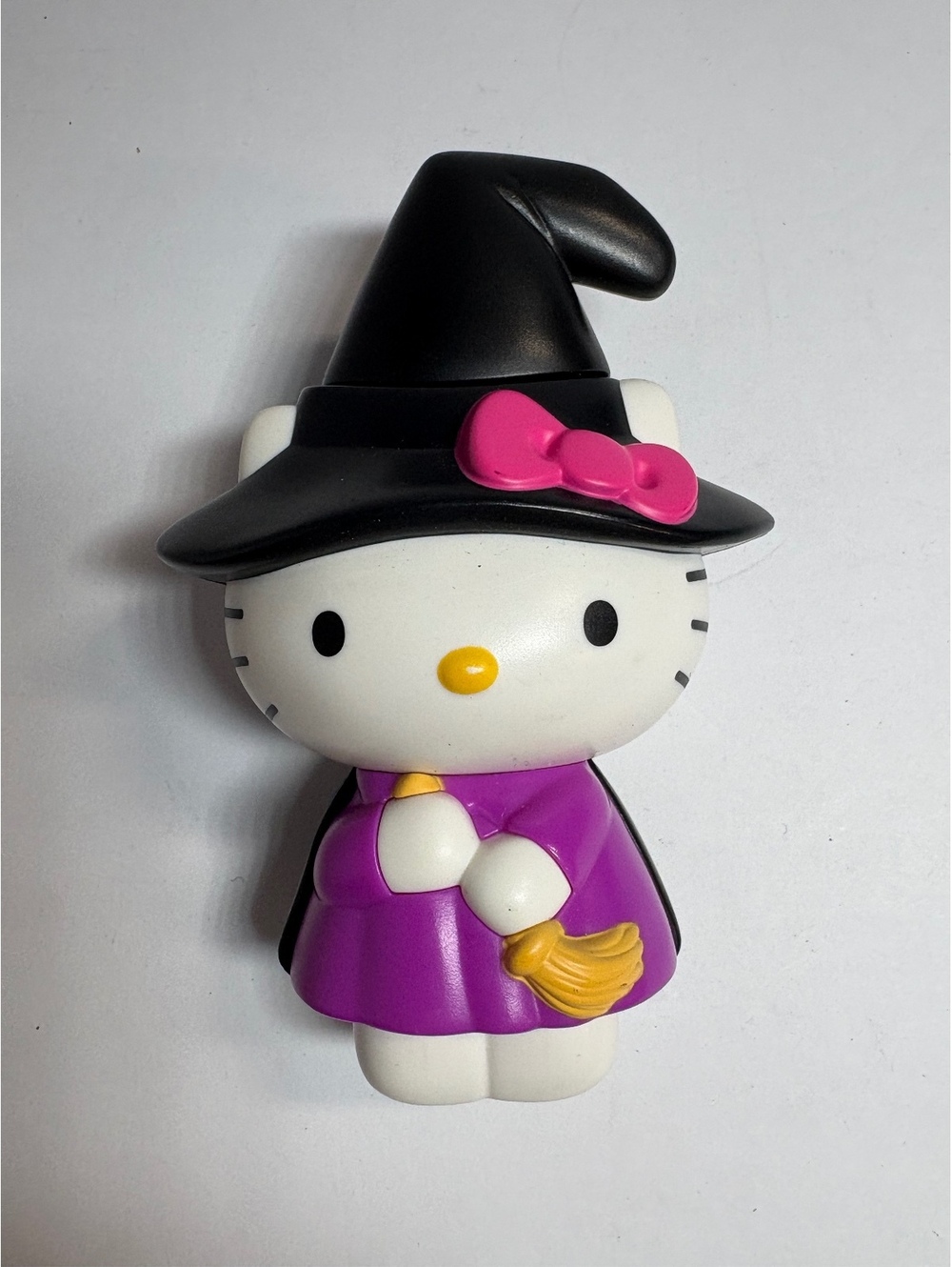 2019 McDonald’s Hello Kitty Witch Halloween Toy Black Cat Sanrio 4.5”